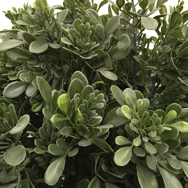 Kunstig tealeaf plante på stamme UTE H120cm